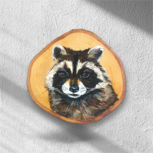 PINTURA EN RODAJA DE MADERA ORIGINAL (MAPACHE LADRON)